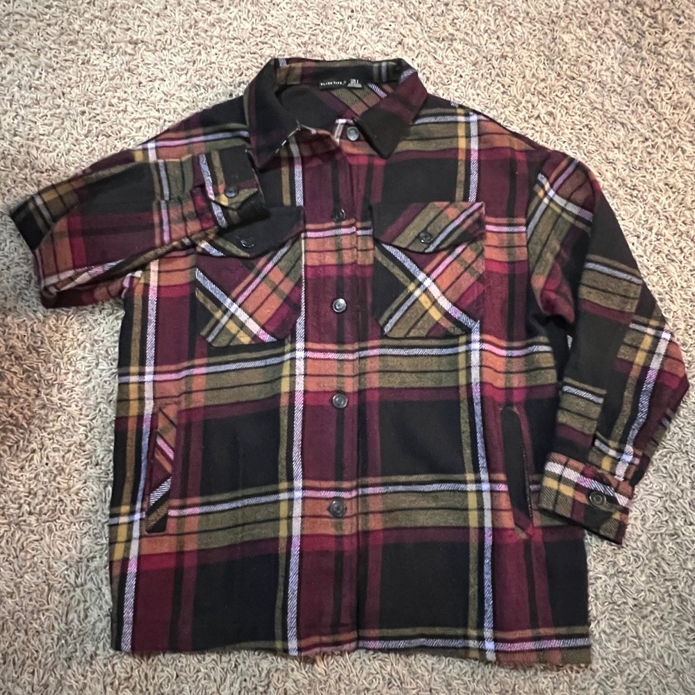 Black Tape Plaid Flannel Shirt Jacket‎ Women's Size S Burgundy Gold Long Sleeve